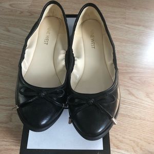 NineWest almond toe flats